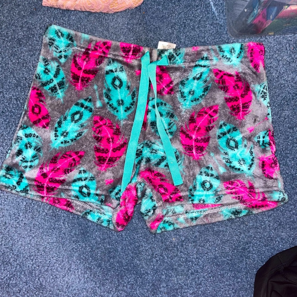 Women’s Feather Fluffy Pajama Shorts- size medium- **NEVER WORN**